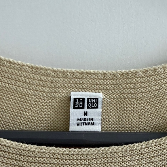 Uniqlo Women's Crew Neck Sweater - Beige - Picture 3 of 5